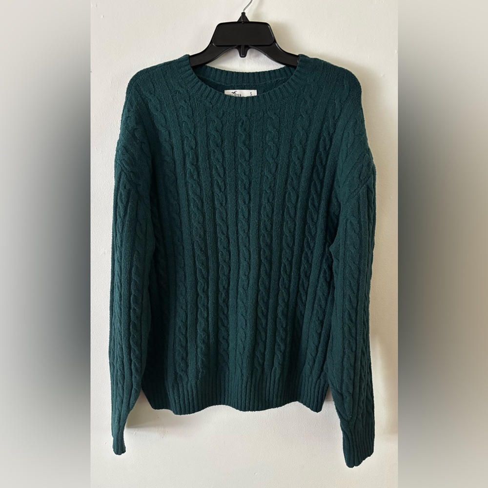 Hollister Hunter Green Long Sleeve Cable Knit Casual Sweater